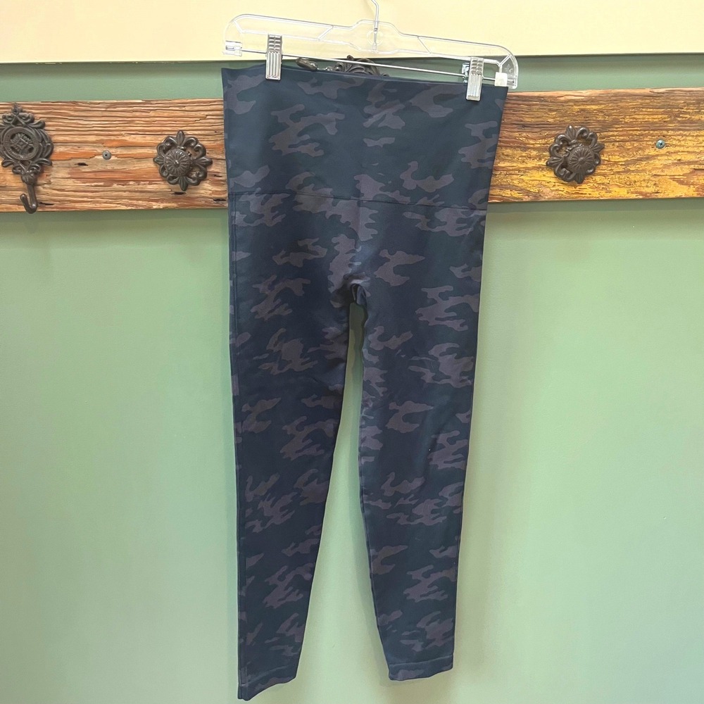 Spanx Look at Me Now Seamless Camo Leggings XL Black Grey High Waist Shaping